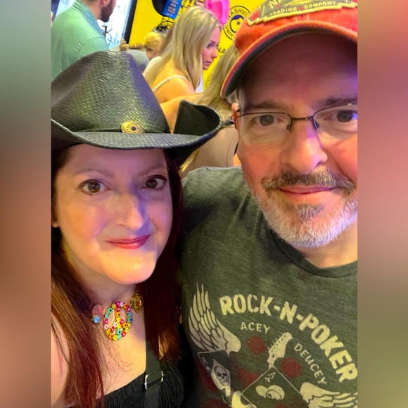 Meet your Posher, Lenore - Picture 5 of 17